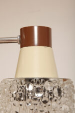 Trzypunktowa metalowa lampa sufitowa w kolorach kawy z mlekiem i brązem ze szklanymi fakturowymi kloszami, Drukov TYP TW 22/3, Czechosłowacja, lata 70. - obrazek 25