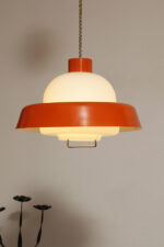 Metalowa jednopunktowa pomarańczowa lampa wisząca/sufitowa z mlecznobiałym szklanym kloszem i możliwością regulacji długości zwisu, Czechosłowacja, lata 60. - obrazek 29