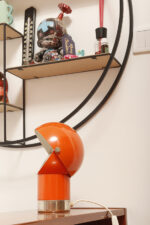 Pomarańczowa jednopunktowa metalowa lampa biurkowa/kinkiet "Pac-Man"/"Kosmonauta", projekt Pavel Grus dla Kamenický Šenov, Czechosłowacja lata 60. - obrazek 53