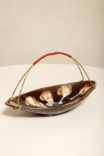 Brązowa ręcznie zdobiona szkliwiona w połysku ceramiczna patera w kształcie łódki z metalowym zdejmowanym złotym uchwytem, Mid Century Modern, Niemcy, lata 60. - obrazek 24