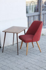 Niskie czerwone tapicerowane "kawowe" krzesło kubełkowe na drewnianych toczonych nogach, Mid Century Modern, projekt Walther Ruhland, Niemcy, lata 50/60. - obrazek 5