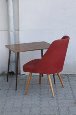 Niskie czerwone tapicerowane "kawowe" krzesło kubełkowe na drewnianych toczonych nogach, Mid Century Modern, projekt Walther Ruhland, Niemcy, lata 50/60. - obrazek 7