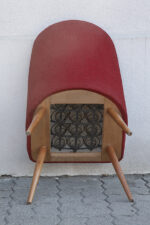 Niskie czerwone tapicerowane "kawowe" krzesło kubełkowe na drewnianych toczonych nogach, Mid Century Modern, projekt Walther Ruhland, Niemcy, lata 50/60. - obrazek 10